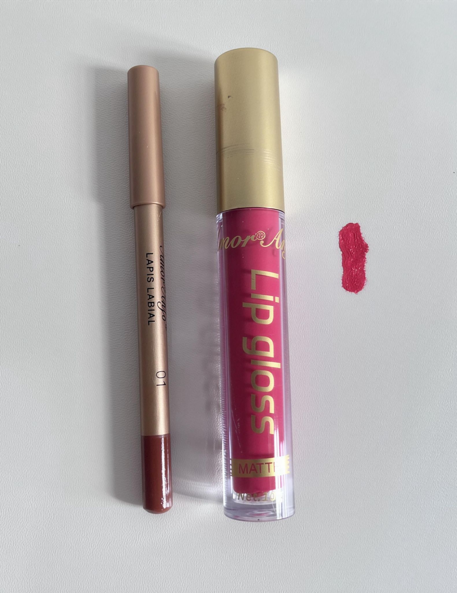 Lip Gloss + Lápiz Labial